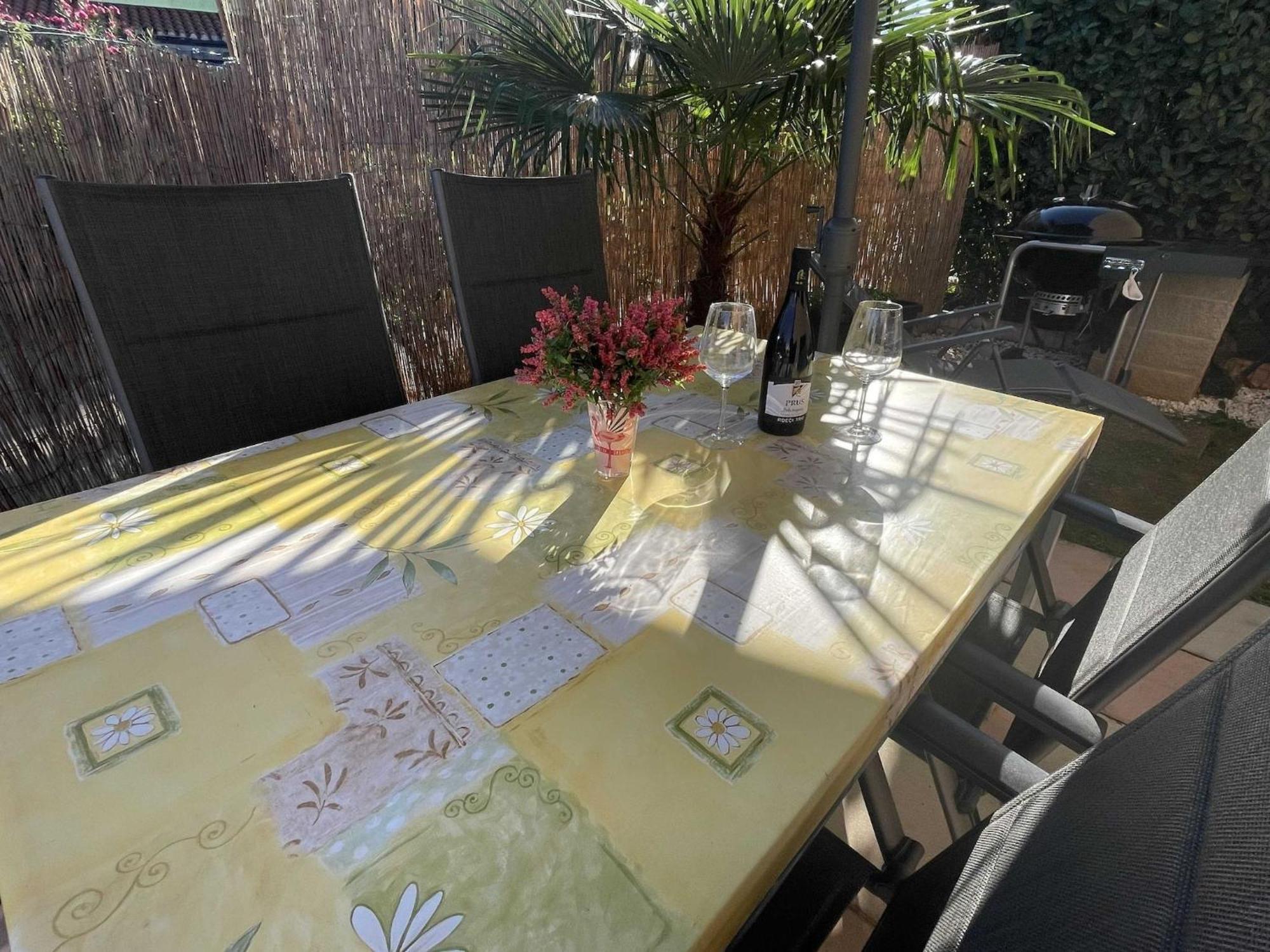 Classic And Modern With Terrace And Bbq - Two Bedroom With Terrace Apartment